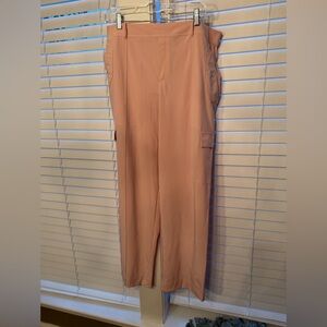 Athleta Cargo Leg Athletic Pants in Soft Dusty Rose